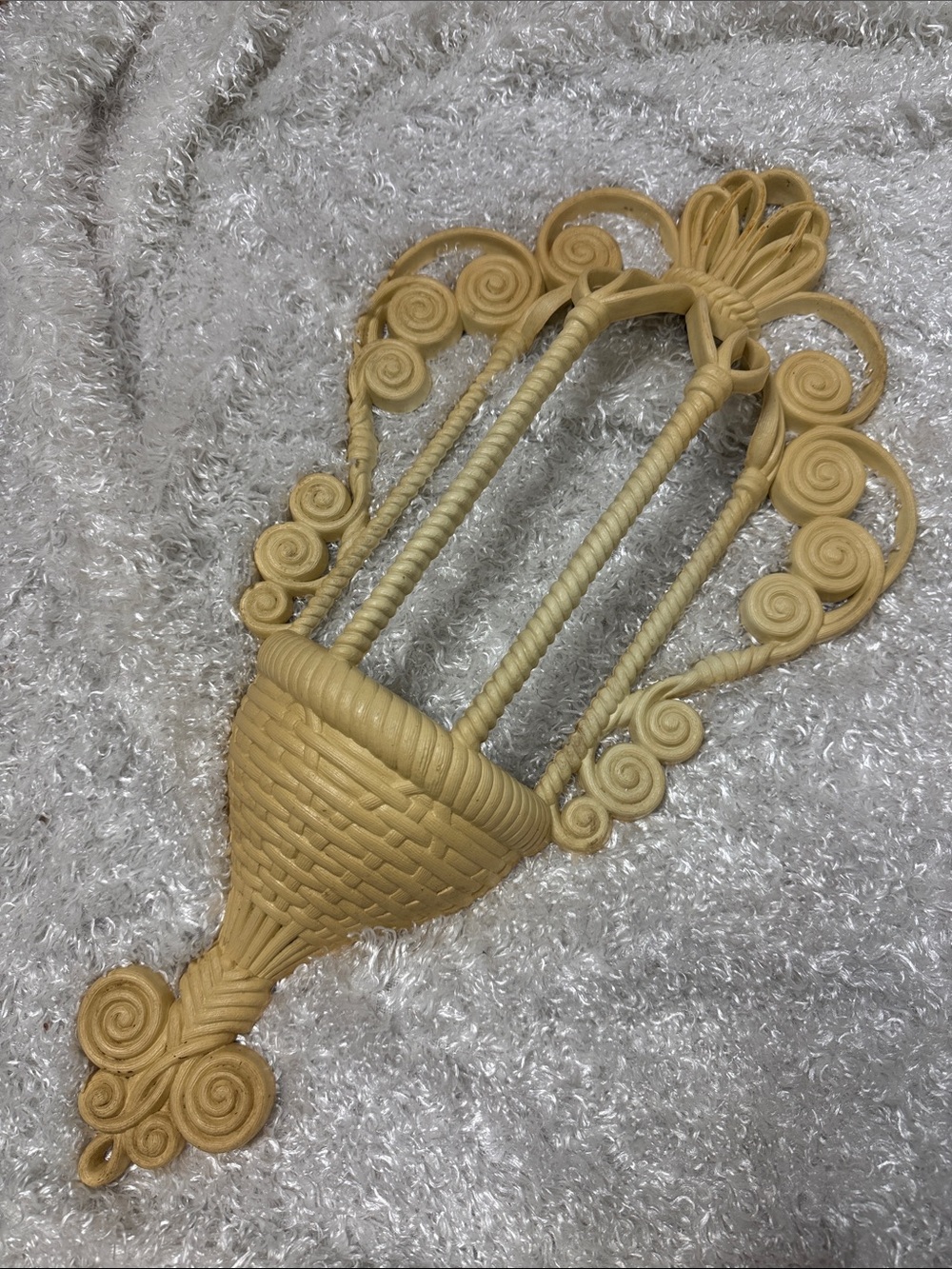 Hanging vintage wall planter plastic